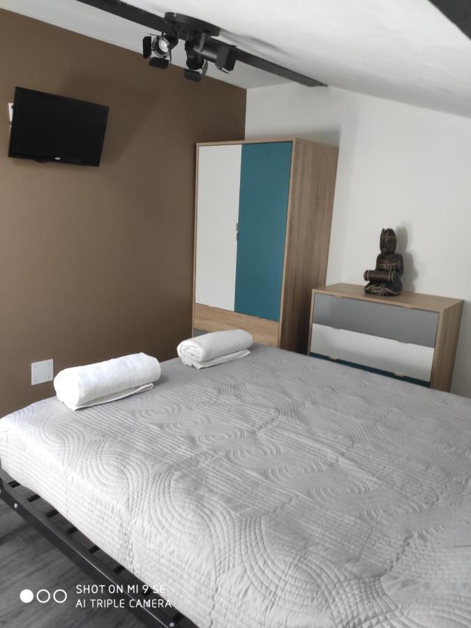Les Gîtes de Brives Extérieur photo